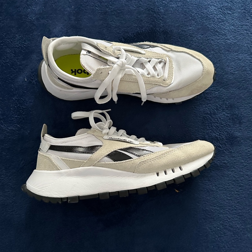 Reebok Mens 7.5 Womens 9